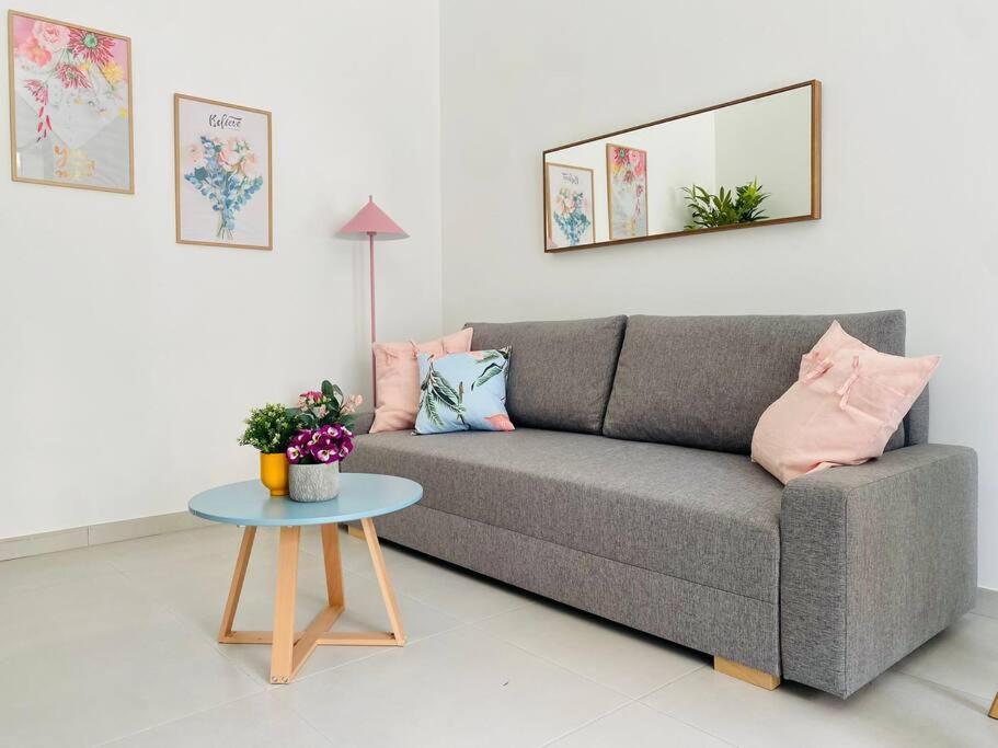 Sweet Aparment In Russafa Apartment Valencia Exterior photo